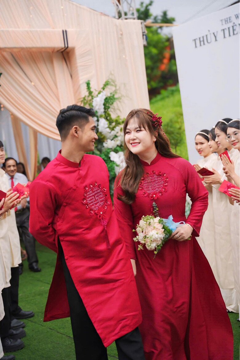 Lễ ăn hỏi được tổ chức 1 ngày trước đám cưới.