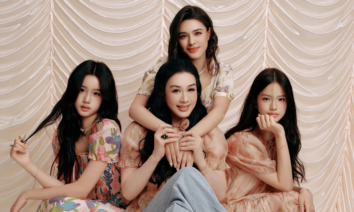 Ngoài Jaden và Cayla, Chung Lệ Đề còn có con gái cả Yasmine Ross (Trương Mẫn Quân).