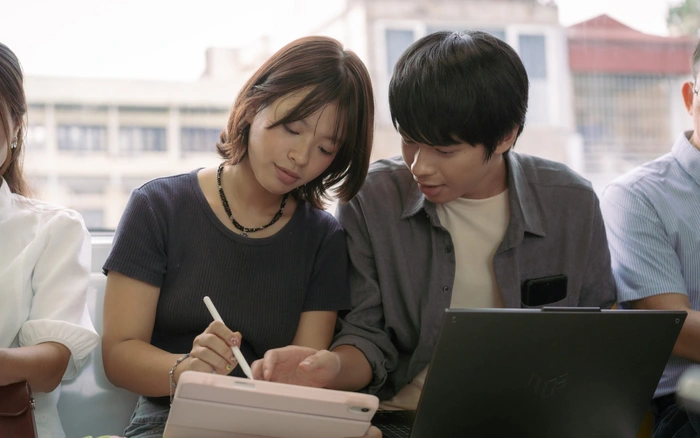 Bộ phim có sự góp mặt của Hồng Khanh - con gái NSƯT Chiều Xuân.