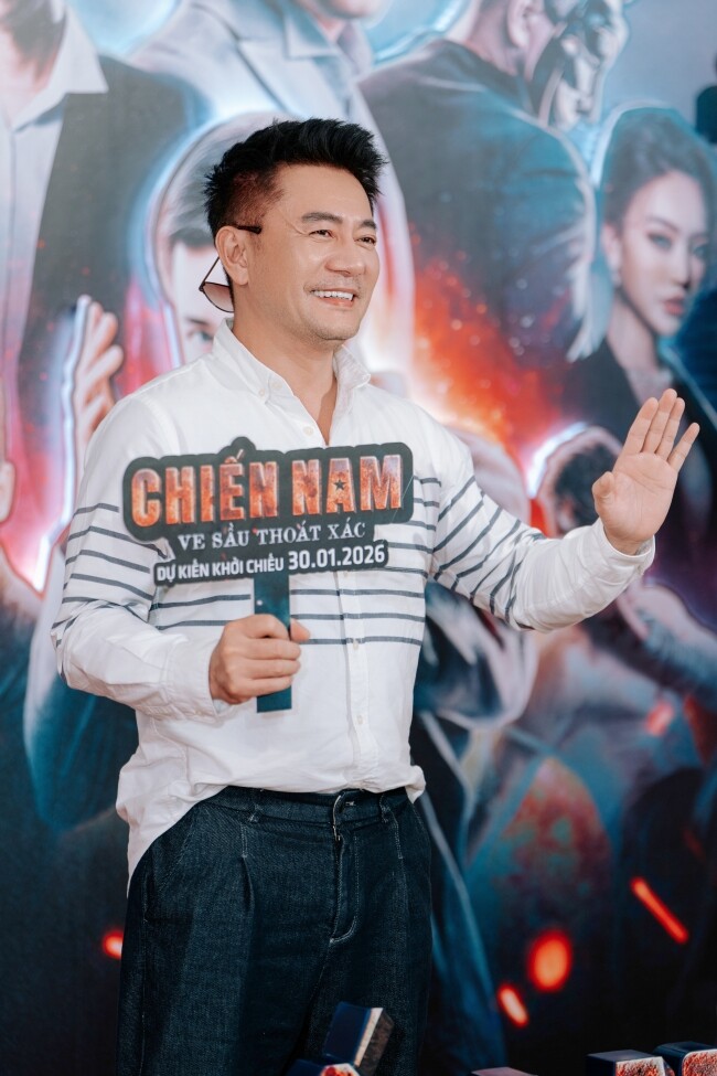 Trương Minh Cường xuất hiện vui vẻ, đầy năng lượng tại sự kiện công bố dự án phim Chiến Nam: Ve Sầu Thoát Xác.