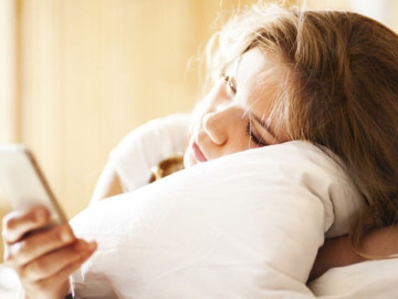 4 thói quen có hại nhiều người hay làm ngay khi thức dậy, bỏ càng sớm bạn càng khỏe mạnh sống lâu