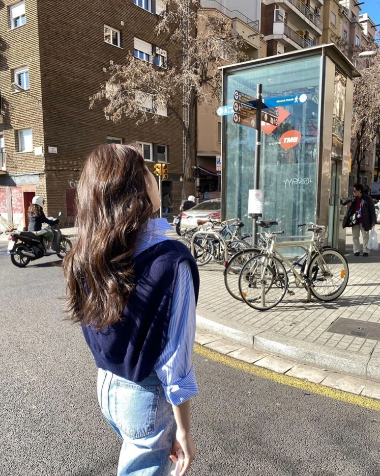 Vượt mặt màu đen, tông màu này đang khiến giới mộ điệu phát sốt, vừa tôn da, vừa “ăn gian” dáng cực đỉnh - 10