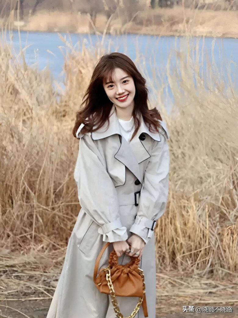 4 công thức mặc đồ mùa đông cho nàng 1m58 trông như 1m70: Tôn đường cong, hack chiều cao lại sành điệu - 6