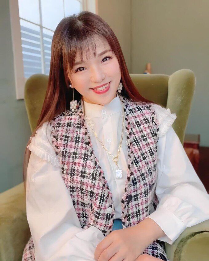 Ở tuổi 58, “phù thủy sắc đẹp” Nhật Bản Chizuru Okuda vẫn sở hữu vẻ ngoài trẻ trung rạng rỡ như thiếu nữ.