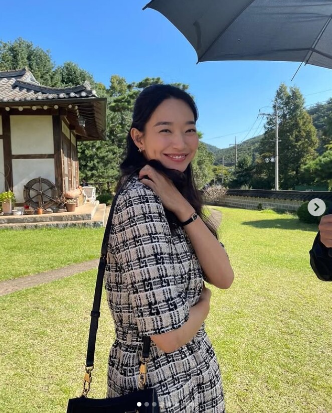 Chị em 30+ lười phối đồ, học ngay style thoải mái của amp;#34;mỹ nhân không tuổiamp;#34; trông đẹp tinh tế mà không cần đồ hiệu - 7