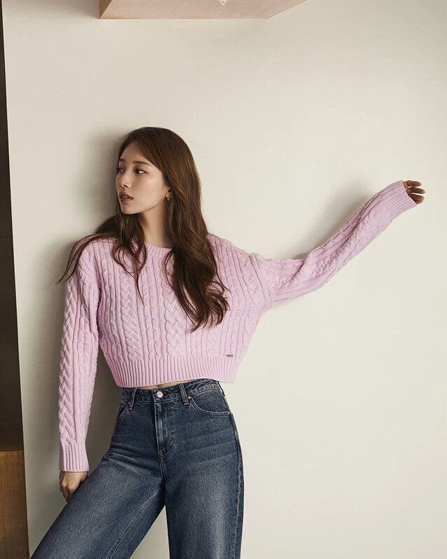 Không phải đen trắng hay xám, đây là 5 màu áo len đẹp nên sắm mùa Thu Đông, vừa trẻ trung lại không kén da - 15