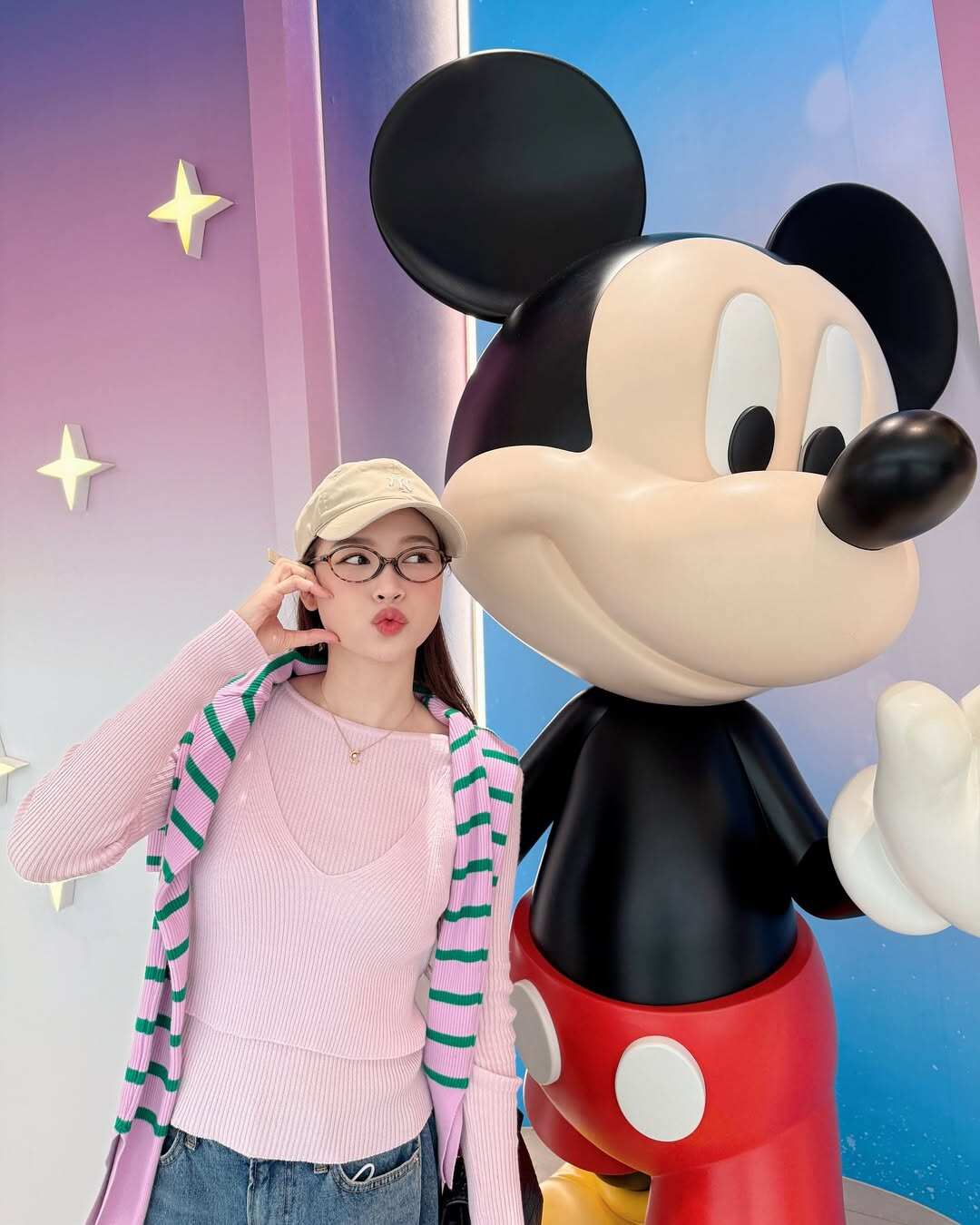 Mỹ nhân U40 trông như nữ sinh nhờ 4 items amp;#34;hackamp;#34; tuổi, chị em 30+ tham khảo có ngay tủ đồ trẻ hóa tự nhiên - 11