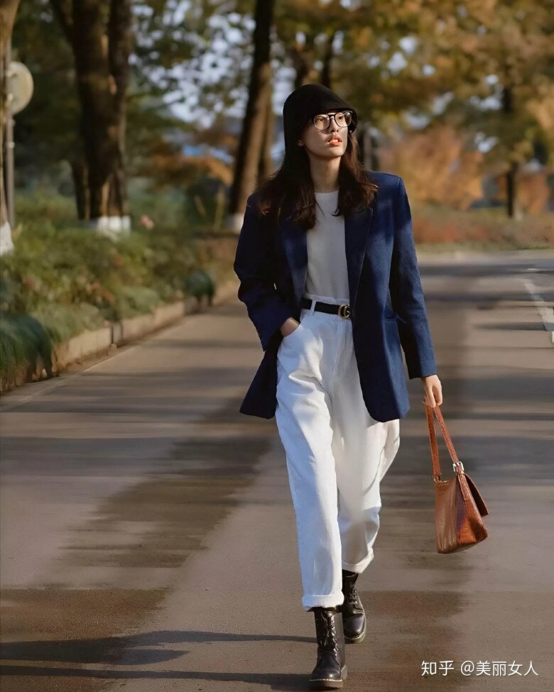 6 cách phối áo blazer với quần jeans mặc cả tuần không chán, diện đi chơi hay đi làm đều đẹp không một điểm trừ - 2