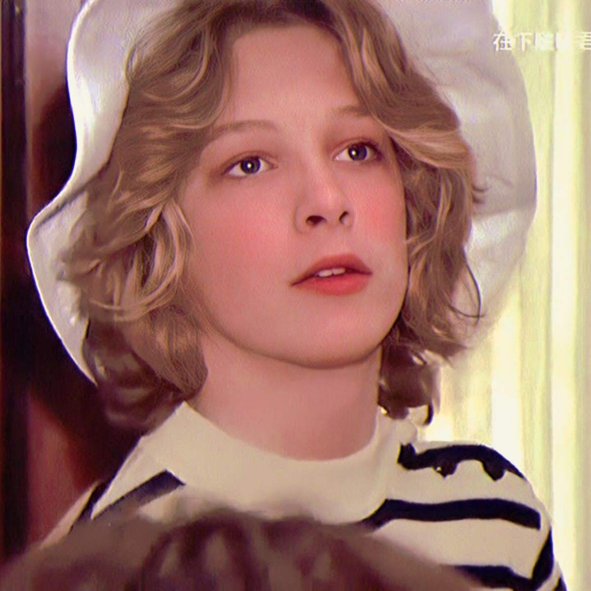 Nhìn lại đỉnh cao nhan sắc “cậu bé đẹp nhất thế giới” vừa qua đời: Đẹp đến siêu thực nhưng biến cuộc đời thành bi kịch - 5