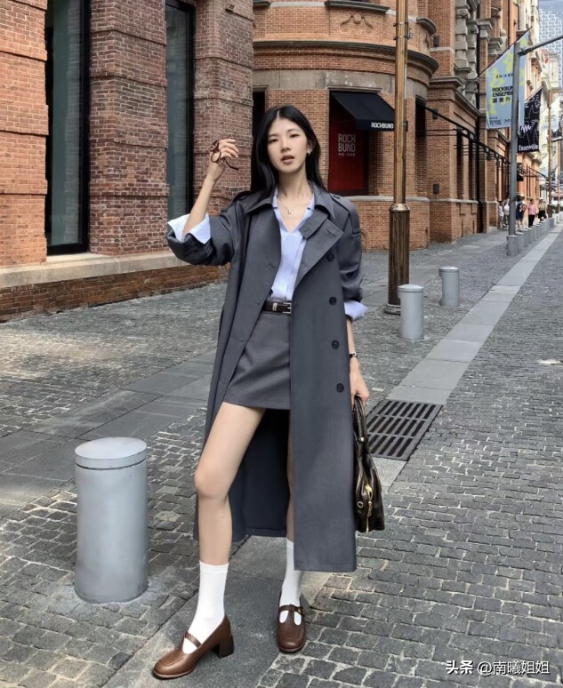 6 màu áo khoác lý tưởng cho mùa thu đông phù hợp mọi tông da, phụ nữ 20 tuổi hay U50 mặc không lo xấu - 4