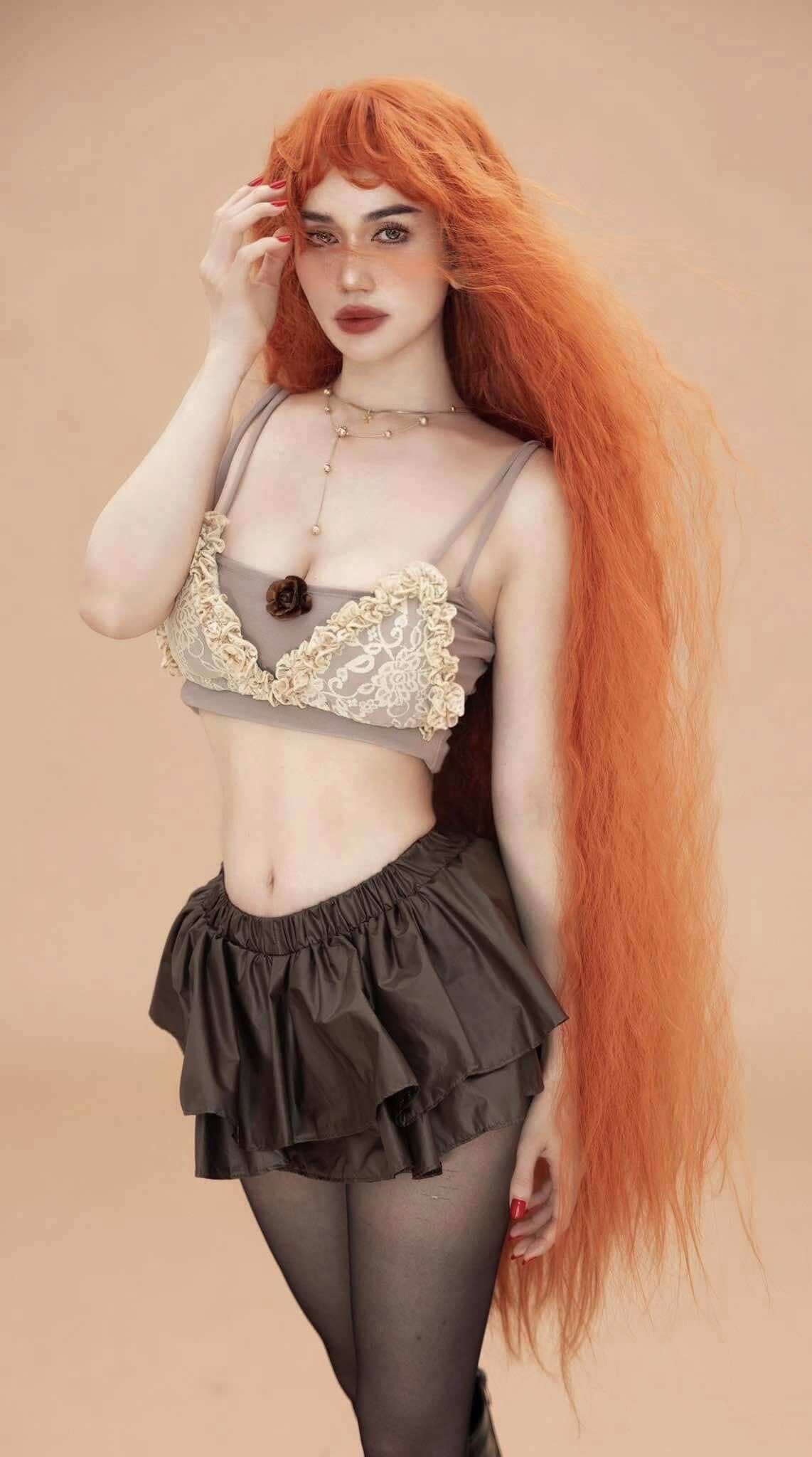 amp;#34;Nữ hoàng nội yamp;#34; sắp bị tước danh xưng vào tay mỹ nhân Việt có visual y hệt, gu ăn mặc hở bạo chẳng kém Ngọc Trinh - 8