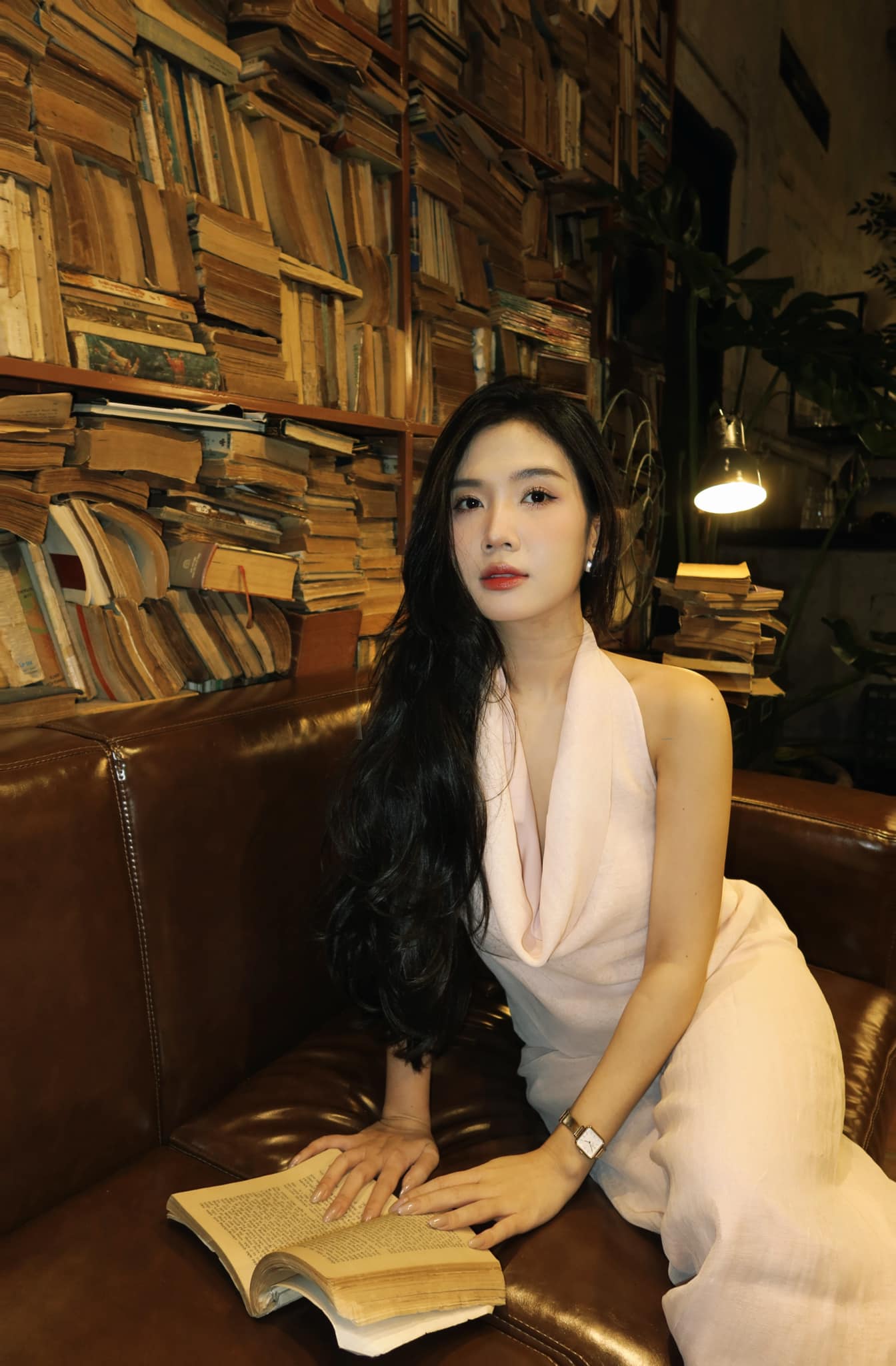 Mỹ nhân Sài thành là amp;#34;crush đời đầu của hàng ngàn chàng traiamp;#34;, từng được báo Trung khen amp;#34;nữ thầnamp;#34; nay thay đổi sau 5 năm - 6