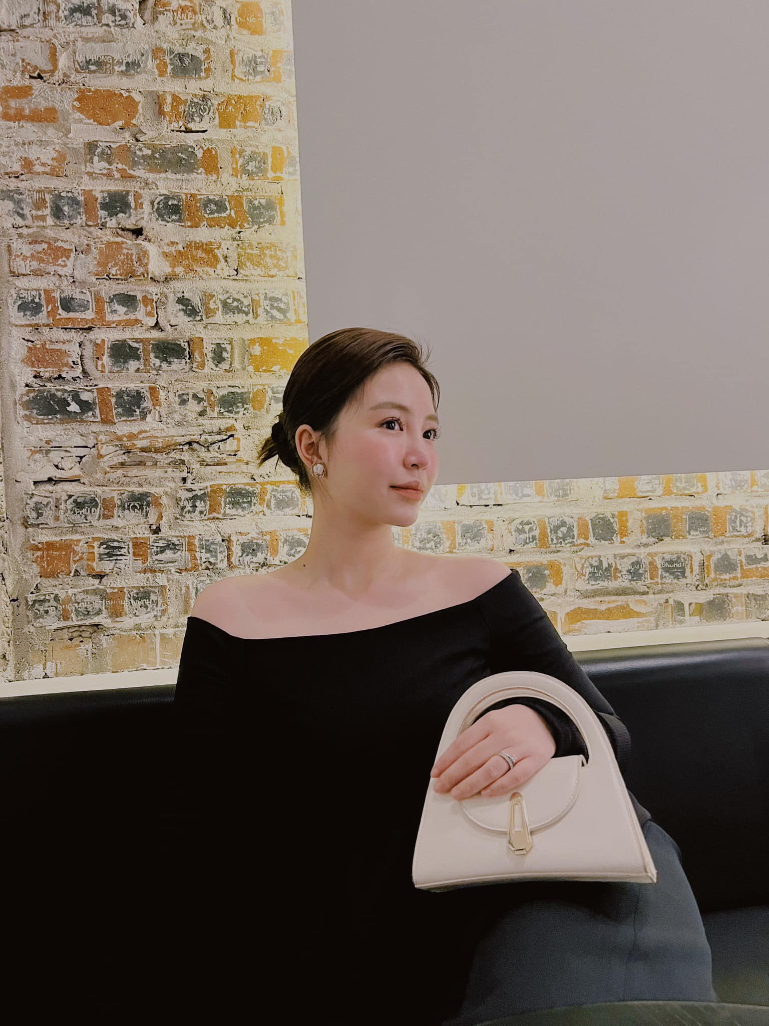 Hot girl đình đám Hà thành chăm khoe amp;#34;vòng 1amp;#34; tràn viền hậu trùng tu nhan sắc sau sinh - 11
