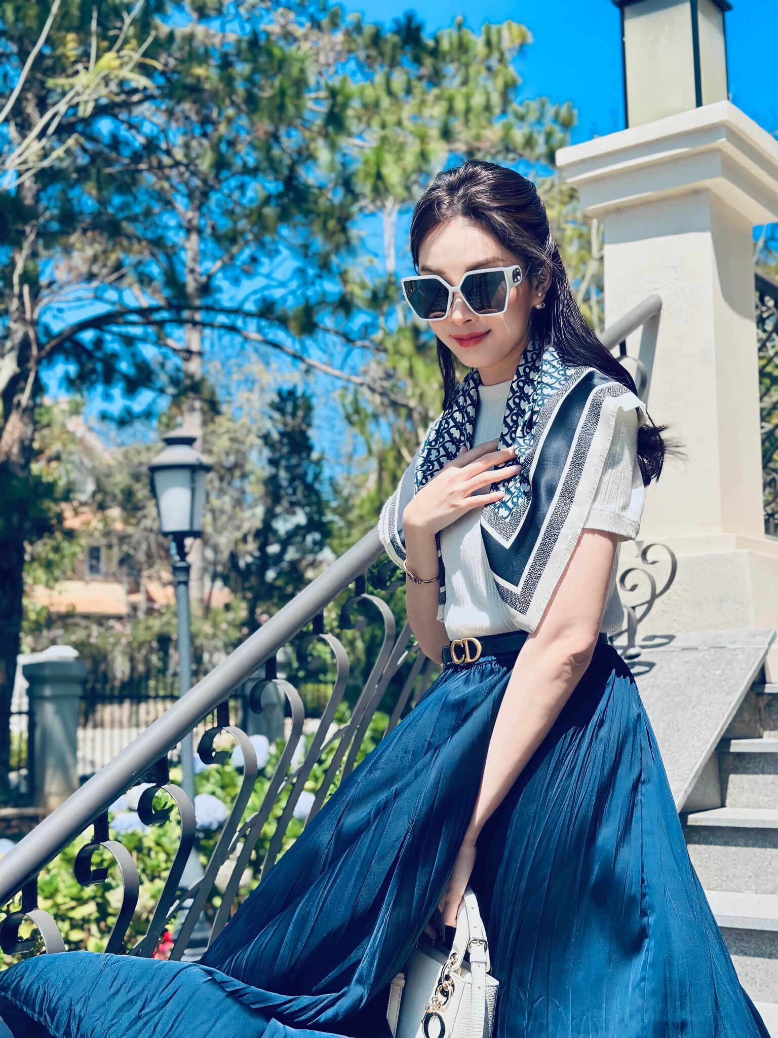 4 kiểu chân váy tối giản được nàng dâu hào môn “chọn mặt gửi vàng”, mặc thế nào cũng sang chảnh ngút ngàn - 6