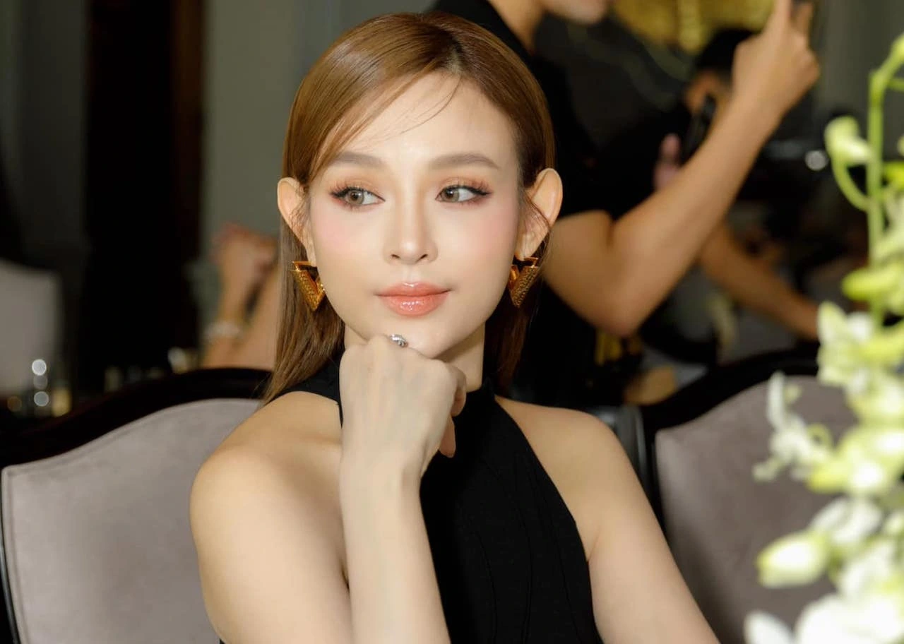 Huyền Baby là cựu hotgirl Hà Thành có nhan sắc xinh đẹp nổi bật với cuộc sống giàu sang.