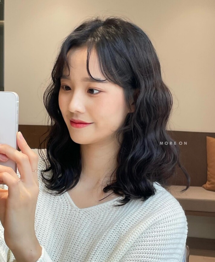 7 kiểu tóc ngang vai đẹp hơn tóc ngắn lại dễ chăm hơn tóc dài, giúp chị em trẻ ra 10 tuổi - 7