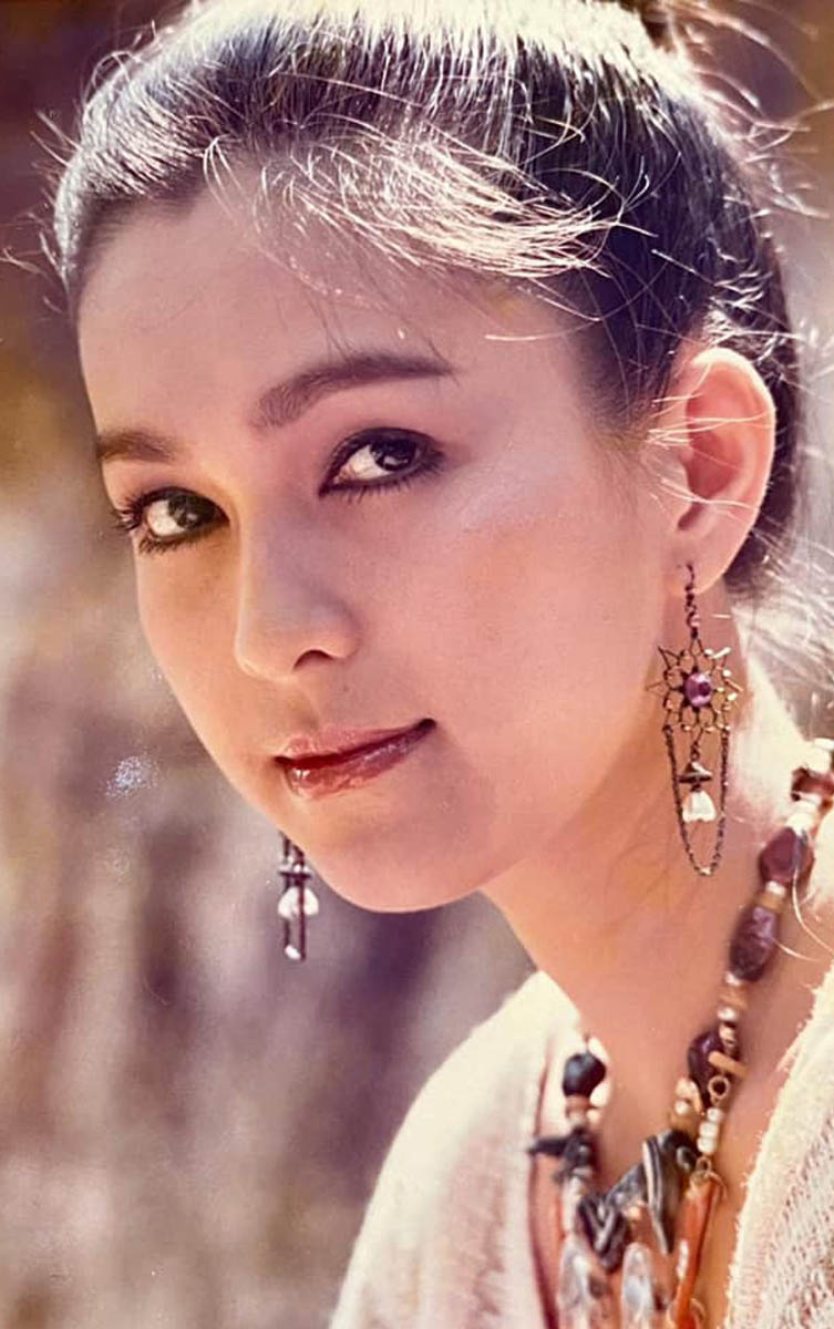 Nhan sắc tựa nữ thần của Diễm My khi xưa khiến bao người si mê.