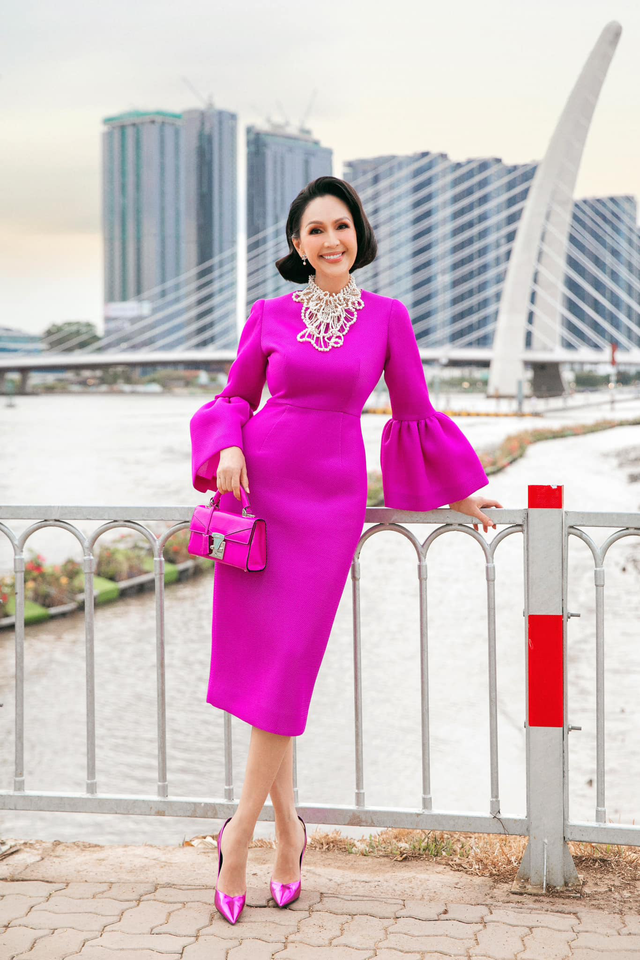 Dung nhan 2 bóng hồng nổi tiếng trong đời Thương Tín: amp;#34;Nữ hoàng ảnh lịchamp;#34; U65 vẫn đẹp sang, tuyệt đỉnh giai nhân lại tàn tạ - 10