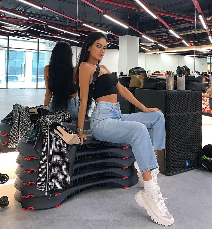 Nhờ tập luyện đều đặn mỗi ngày, Như Vân vẫn giữ được dáng vóc thon gọn, gợi cảm khiến nhiều cô gái trẻ cũng phải ngưỡng mộ.