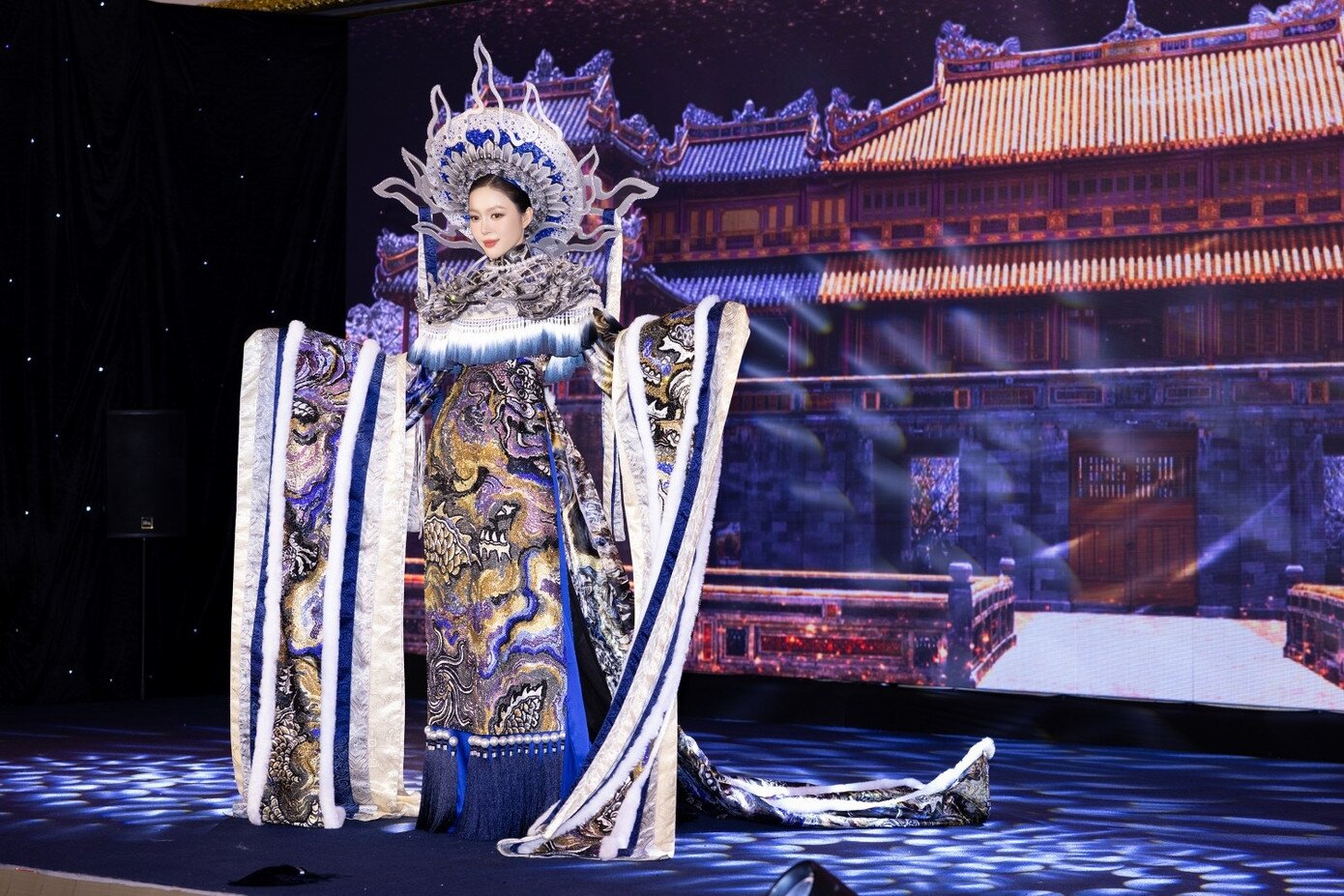 Trực tiếp chung kết Miss International 2025: Tân Hoa hậu chính thức gọi tên người đẹp Colombia - 42