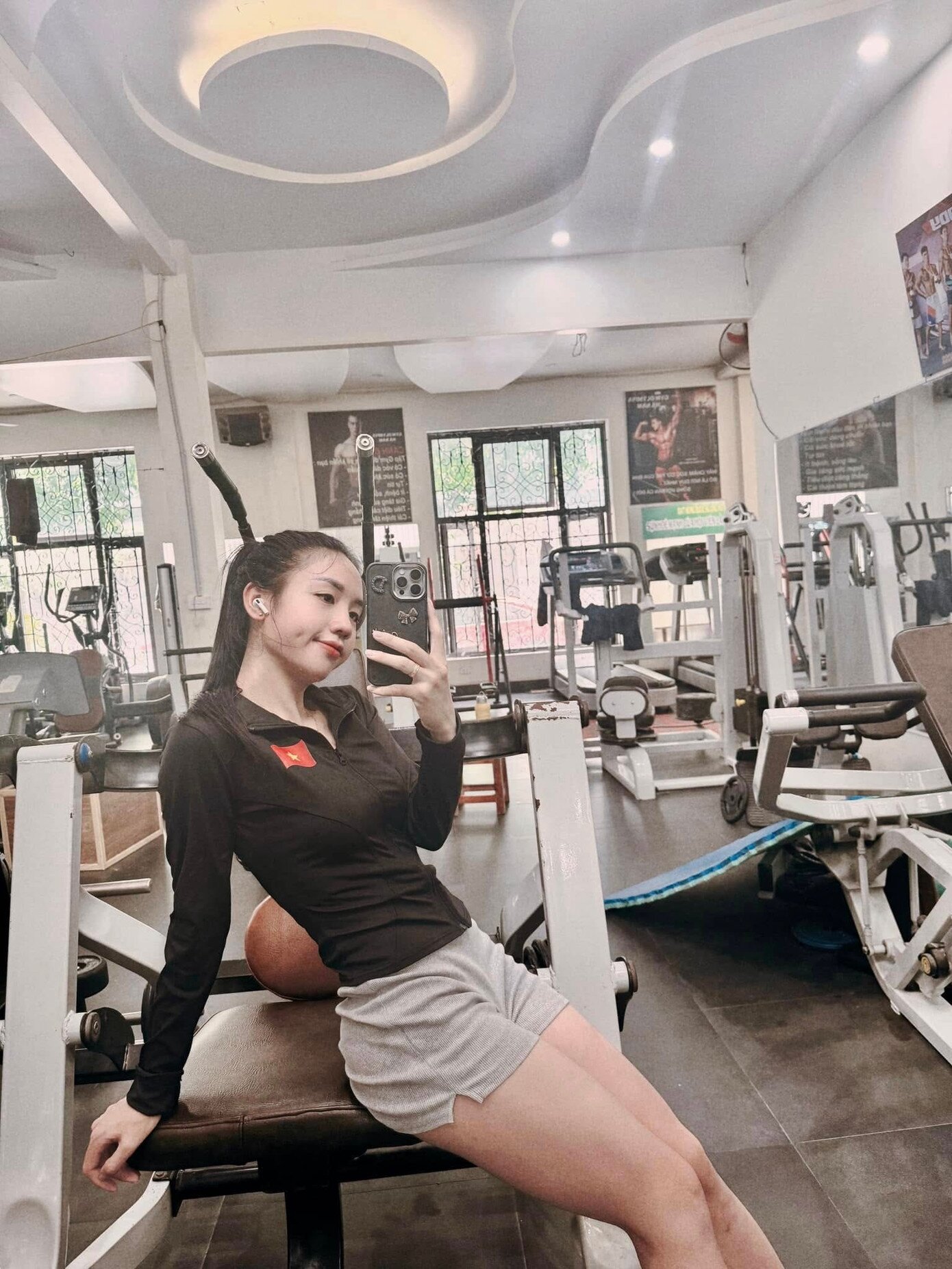 Hot girl tuyển nữ Trần Thị Duyên amp;#34;đốt mắtamp;#34; với loạt ảnh chào tuổi 25 - 9