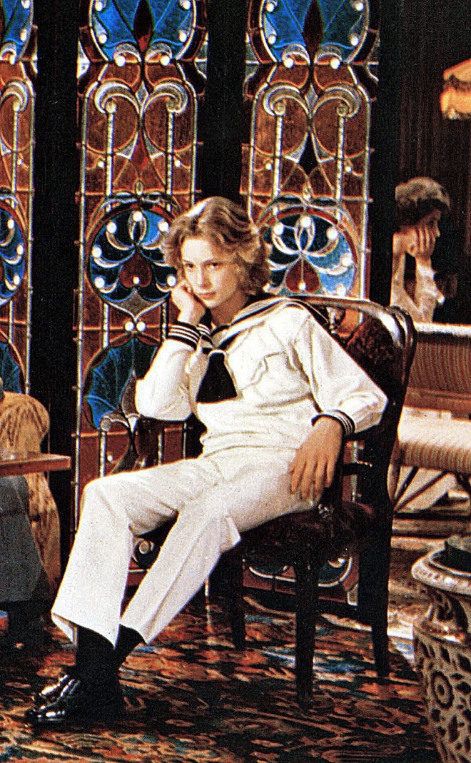 Nhìn lại đỉnh cao nhan sắc “cậu bé đẹp nhất thế giới” vừa qua đời: Đẹp đến siêu thực nhưng biến cuộc đời thành bi kịch - 6