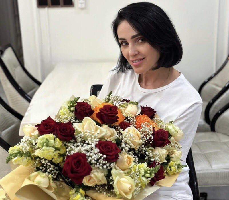 Mẹ vợ Bùi Tiến Dũng sinh ở nơi amp;#34;phụ nữ đẹp nhất thế giớiamp;#34;, nhìn sang mẹ vợ Đoàn Văn Hậu càng trầm trồ hơn - 7