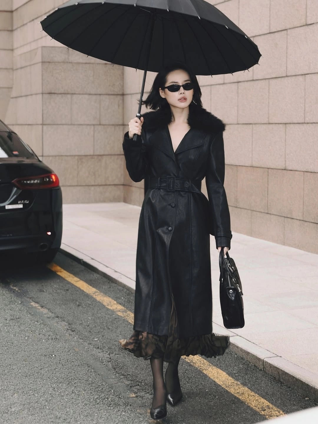 Mặc áo khoác lông vừa sang vừa trẻ như mỹ nhân Việt, chị em hóa thành quý cô amp;#34;giàu ngầmamp;#34; - 10