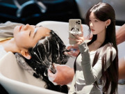 Đẹp - Không có tiền cấy tóc, chị em áp dụng kiểu gội đầu "sandwich" giúp tóc dày bồng bềnh, óng mượt như bước ra từ salon