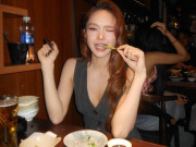 Đẹp - Phú bà Vbiz mua đất 20.000m2 để nuôi gà nhưng mỗi bữa ăn 1 thìa cơm, uống nước rẻ bèo để no lâu, giữ dáng đẹp