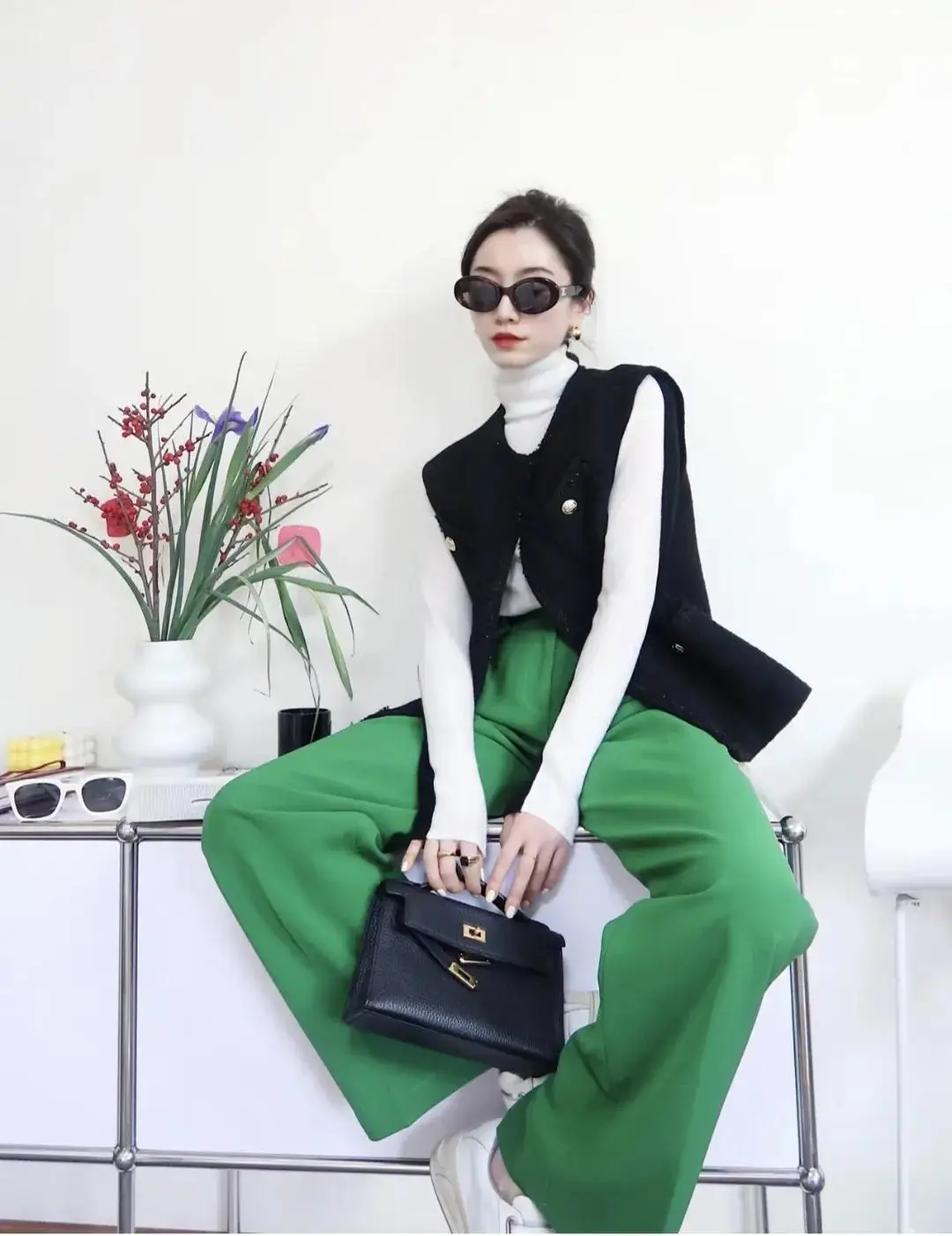 Trung thành với đồ đen trắng cả mùa đông, tôi vẫn được khen trẻ đẹp nhờ công thức phối siêu đơn giản này - 7