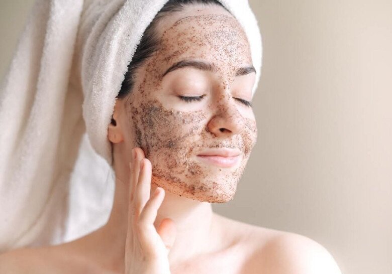 Việc chà xát đường lên mặt quá thường xuyên có thể gây tổn thương bề mặt da, vì vậy không nên lạm dụng phương pháp này.