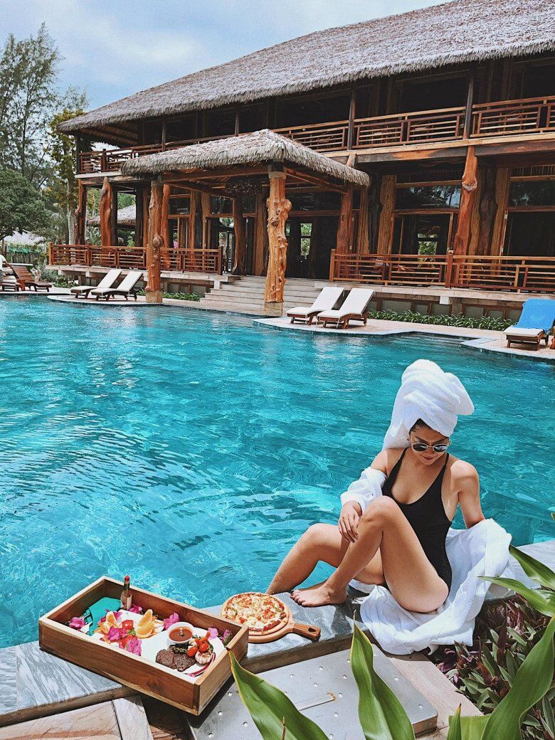 Song song với việc chăm sóc làn da, Nam Phương cũng đặc biệt chú trọng giữ gìn vóc dáng. Với đặc thù nghề nghiệp là tiếp viên hàng không, hình thể cân đối luôn là yếu tố được cô ưu tiên hàng đầu.