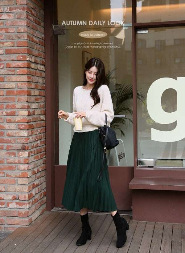 Một đôi bốt cao gót chuẩn chỉnh sẽ giúp bạn tự tin sải bước trong mọi khung cảnh của mùa thu đông.