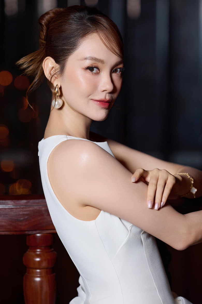 Minh Hằng là mỹ nhân tài sắc trong showbiz lại có cuộc sống giàu sang, sung sướng.