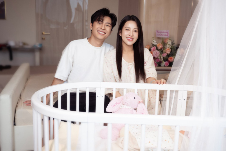 Puka và Gin Tuấn Kiệt đón chào còn đầu lòng hồi tháng 5.