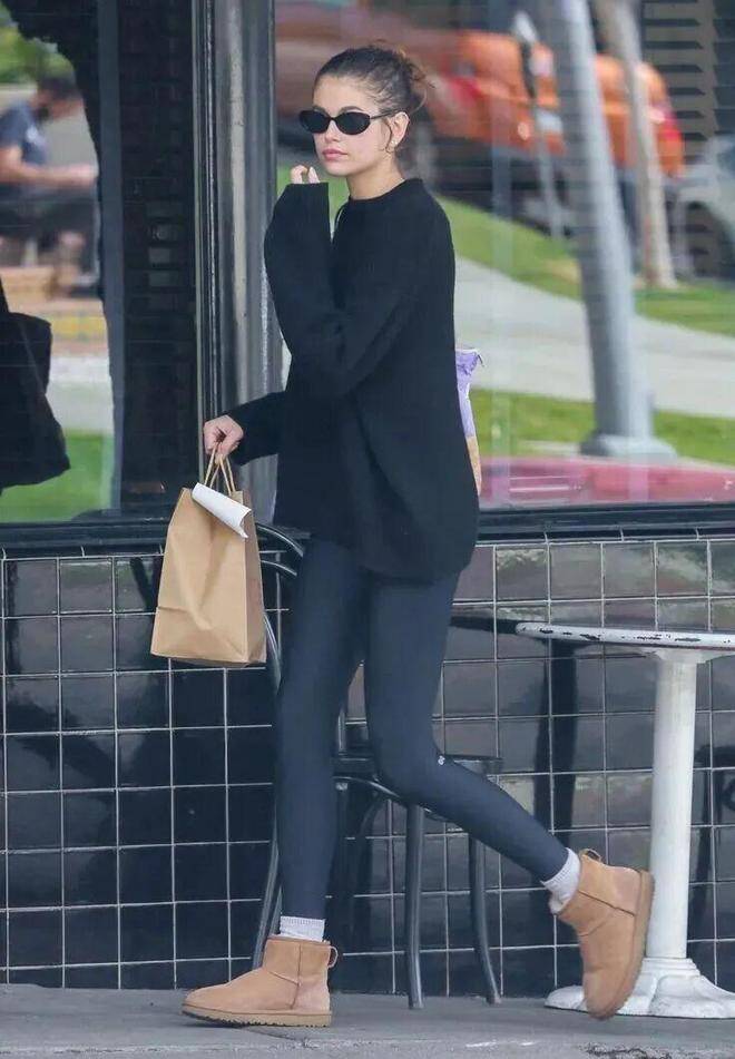 Những phụ nữ sành điệu trên khắp thế giới đều mang kiểu giày này mùa đông, chúng hợp với mọi thứ bạn có trong tủ đồ - 10