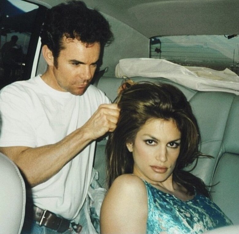 Nhà tạo mẫu tóc đình đám Stephen Knoll.