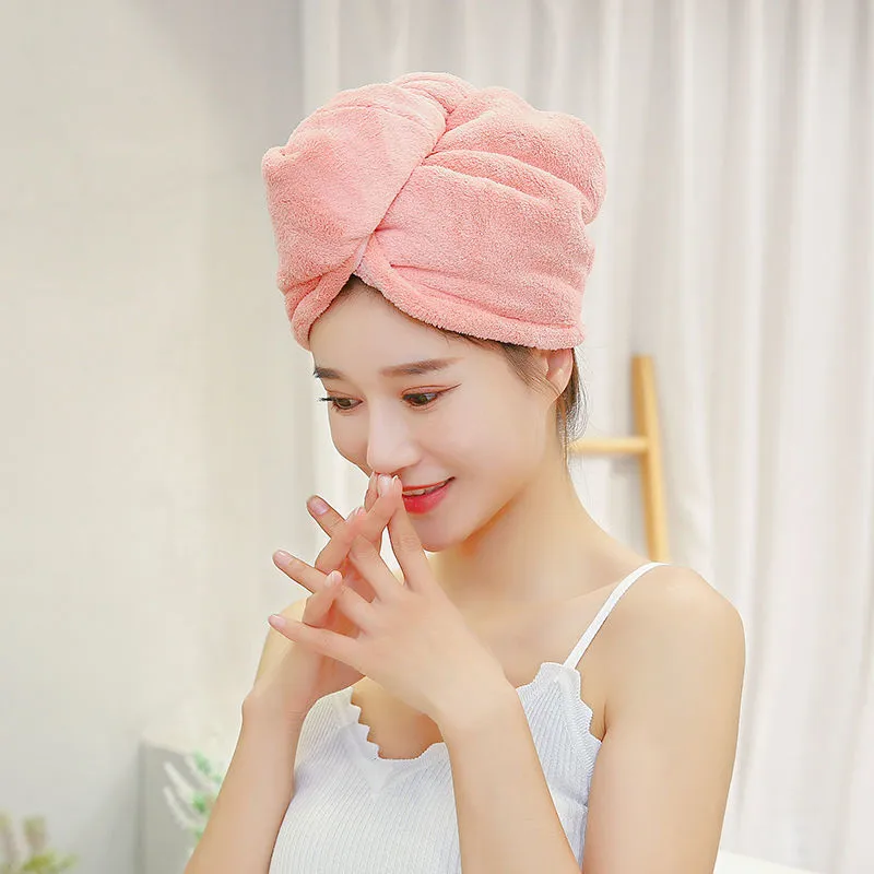 Chọn đúng dầu gội có thể giúp kích thích nang tóc, từ đó khiến tóc mọc nhiều và khỏe hơn.