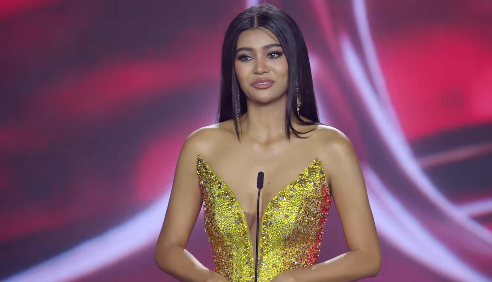 Phần trả lời ứng xử để giành suất vào Top 5 của Mai Ngô.