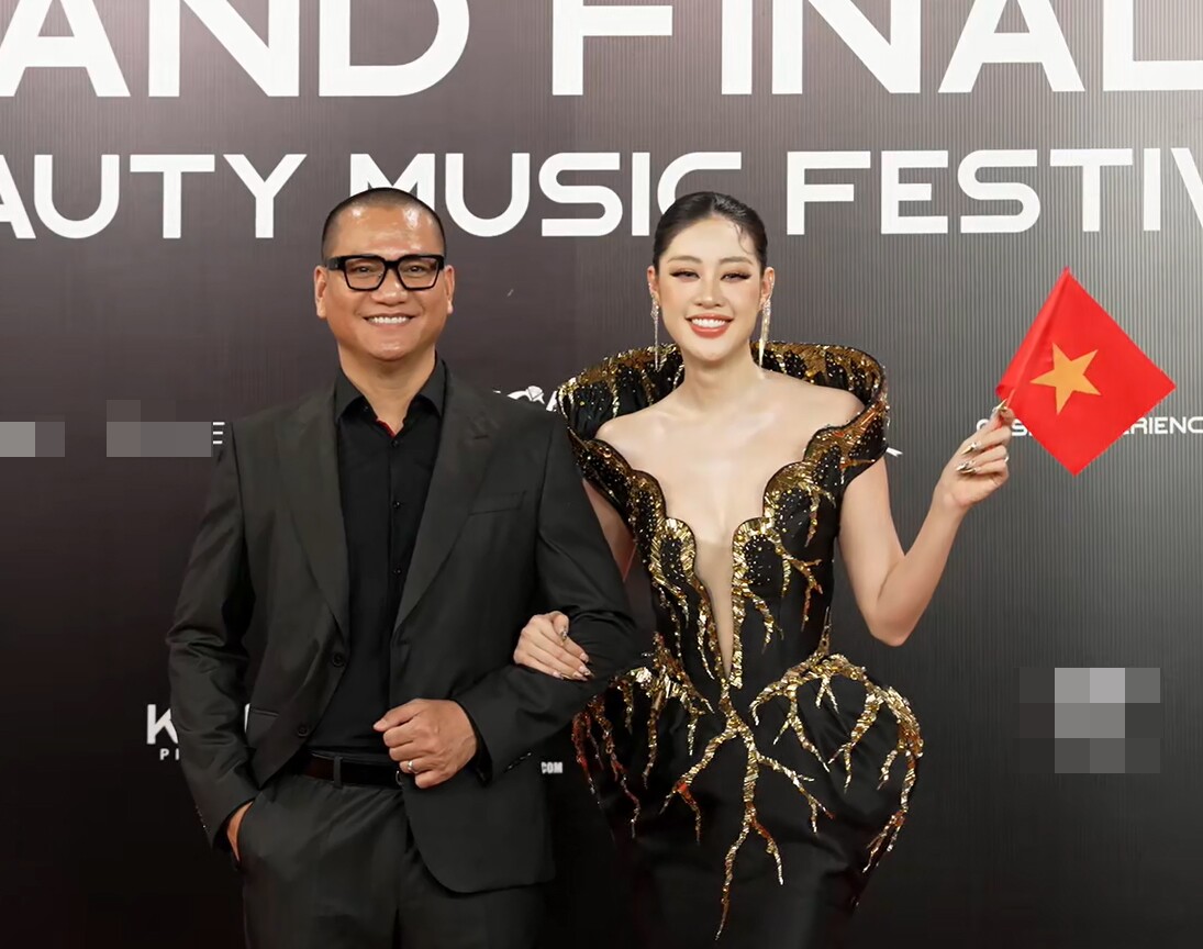 Vợ chồng hoa hậu Khánh Vân.