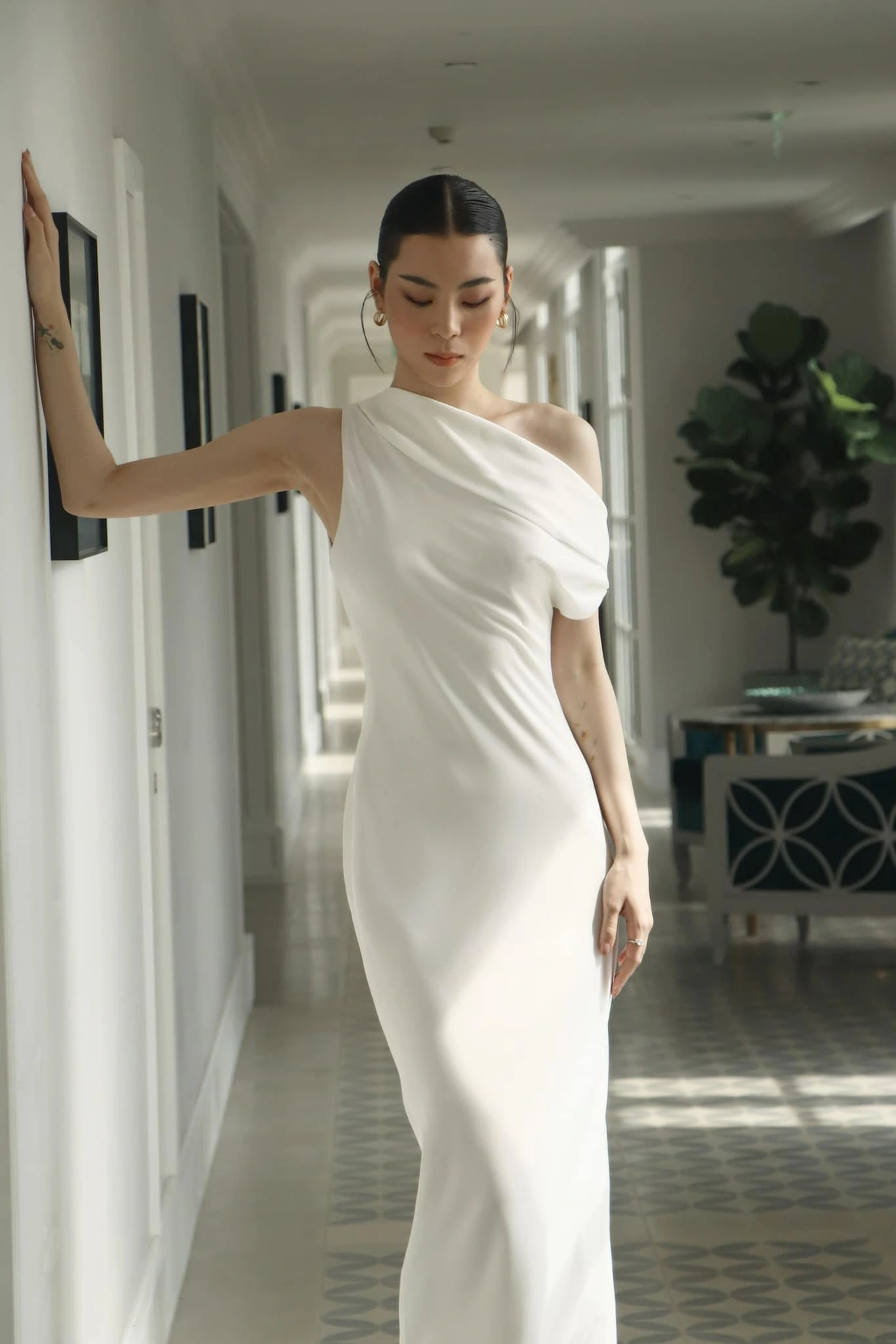 Bắt bài mặc đẹp theo xu hướng tông trắng Cloud Dancer, chị em không bao giờ mặc xấu chỉ nhờ 4 công thức amp;#34;lên đồamp;#34; - 6