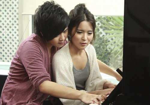 Sky gây ấn tượng với nhan sắc ngọt ngào, gương mặt hiền lành và phong thái nhẹ nhàng.