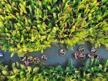 Ngôi làng duy nhất Việt Nam lọt top 20 làng đẹp nhất thế giới: Cảnh sắc như cổ tích, du khách đến chữa lành 3 ngày chưa chán