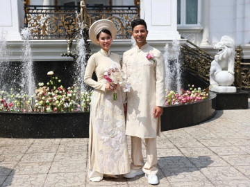 Áo dài cưới dệt bằng tơ sen của fashionista Tiên Nguyễn