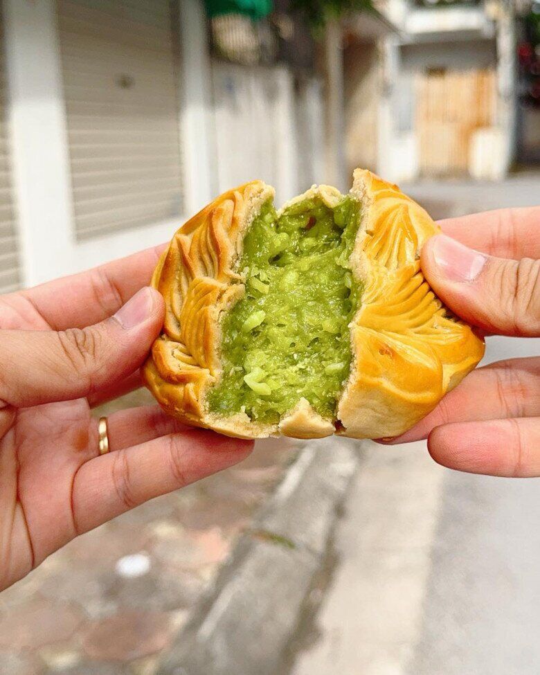 3 chiếc bánh Trung thu hot nhất 2025 khiến dân tình sôi sục, xếp hàng để mua chưa chắc đã có - 3