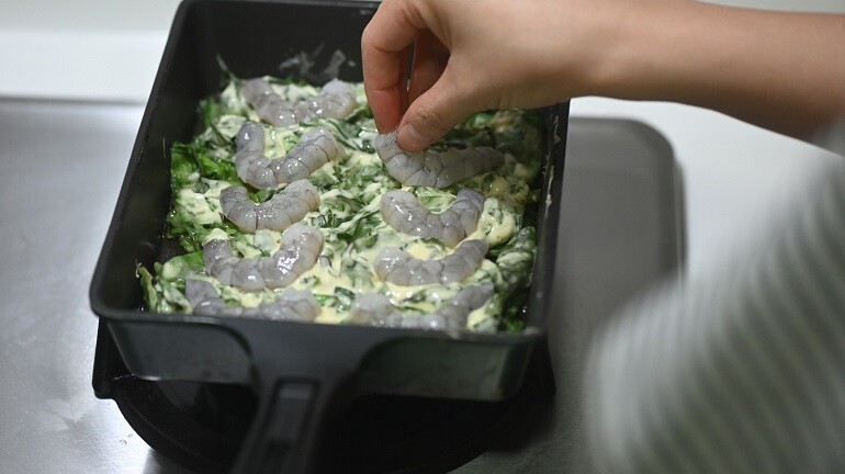 Cứ tưởng rau lang chỉ để xào, nào ngờ làm món ăn sáng ngon xuất sắc, chẳng kém nhà hàng - 4