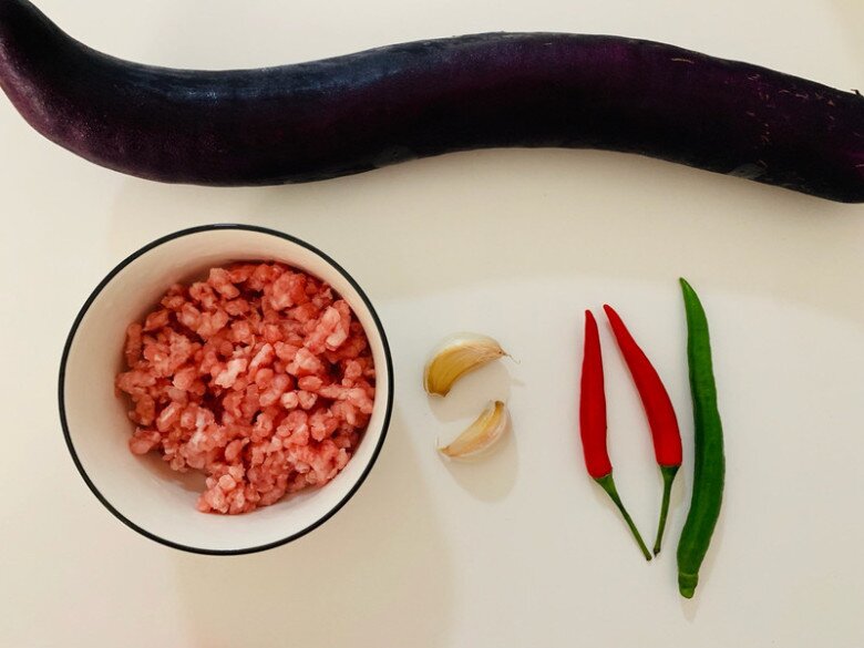 Đi chợ gặp amp;#34;vua của các loại rauamp;#34; này mua ngay, về xào chung với thịt băm vừa ngon rẻ lại đại bổ - 1