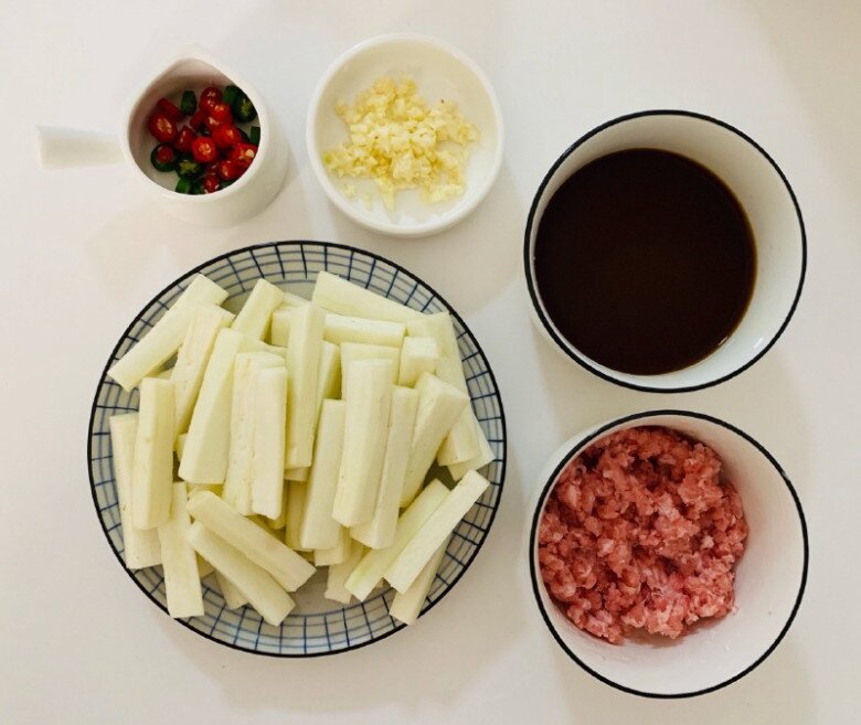 Đi chợ gặp amp;#34;vua của các loại rauamp;#34; này mua ngay, về xào chung với thịt băm vừa ngon rẻ lại đại bổ - 2