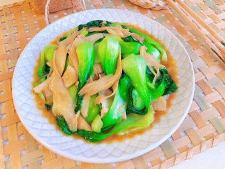 Loại rau giàu canxi đem xào với thứ này được món ăn vừa ngon lại bổ dưỡng gấp nhiều lần